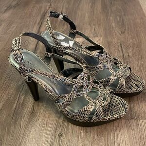 Marc Fisher Platform Snakeskin Heels size W8